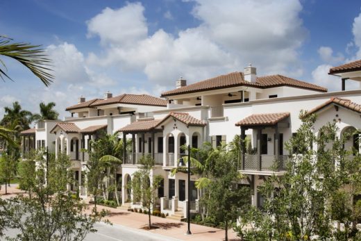 THE TOWNHOMES AT DOWNTOWN DORAL